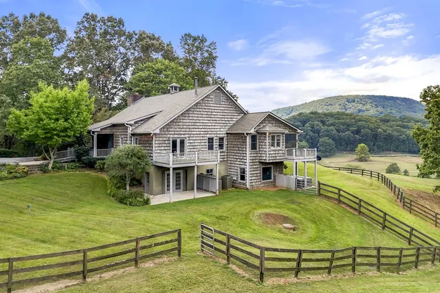 $1,390,000 | 2653 Ben T Huiet Highway, Sautee Nacoochee, GA 30571