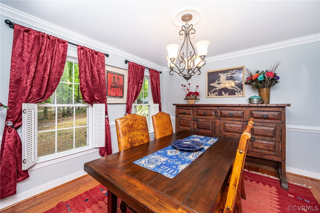 4501 Lakeview Road Gum Spring, VA 23065 - Photo 7 of 45 a living room with furniture and a window