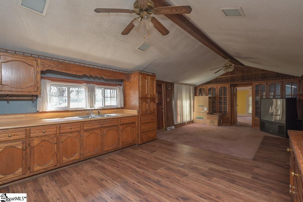 111 Richey Road Pelzer, SC 29669 - Photo 10 of 27