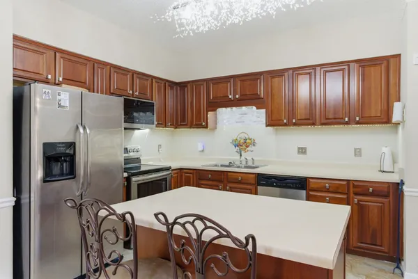 $279,000 | 1818 Memorial Drive, Unit 18, Clarksville, TN 37043