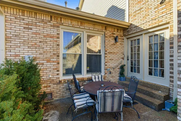 $279,000 | 1818 Memorial Drive, Unit 18, Clarksville, TN 37043