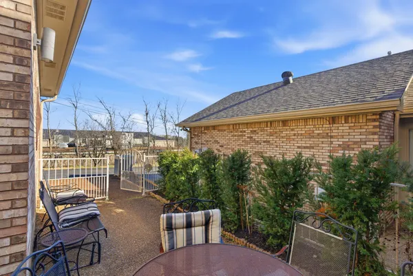 $279,000 | 1818 Memorial Drive, Unit 18, Clarksville, TN 37043