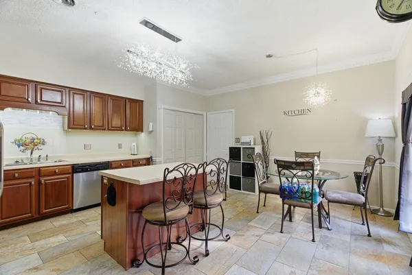 $279,000 | 1818 Memorial Drive, Unit 18, Clarksville, TN 37043