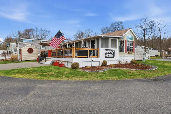 $87,500 | 1 Seacoast Lane, Unit 126, Old Orchard Beach, ME 04064
