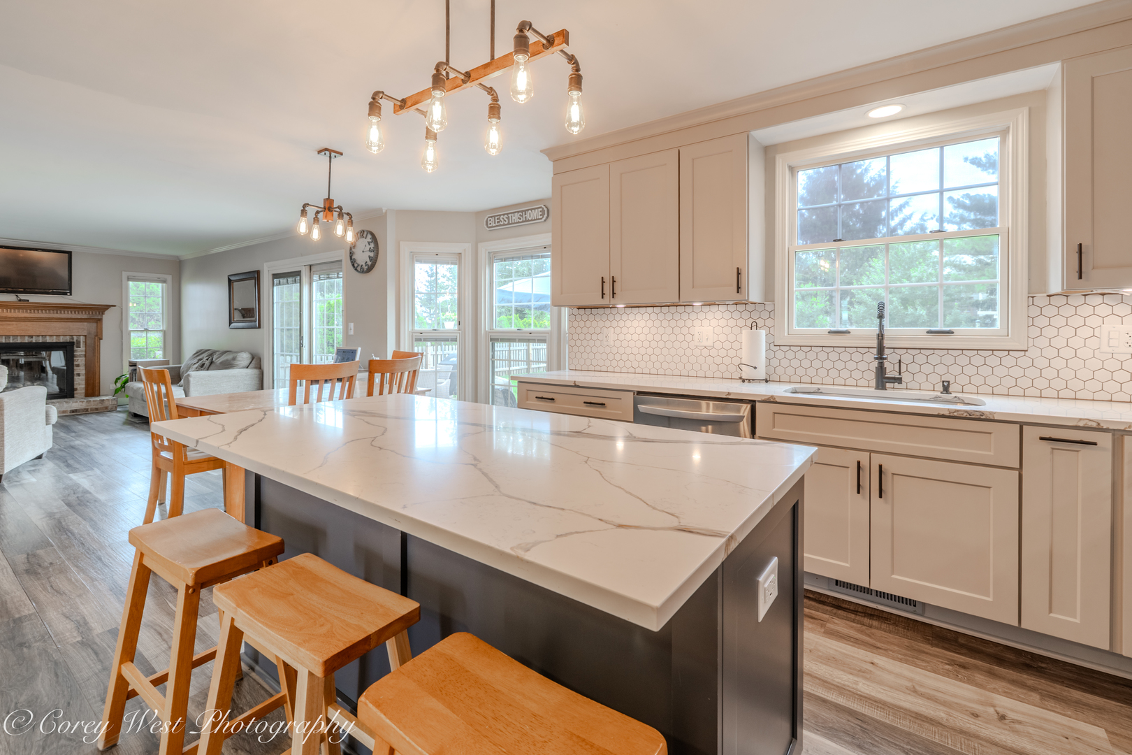 1431 Steeplechase Road Bartlett, IL 60103 - Photo 9 of 34