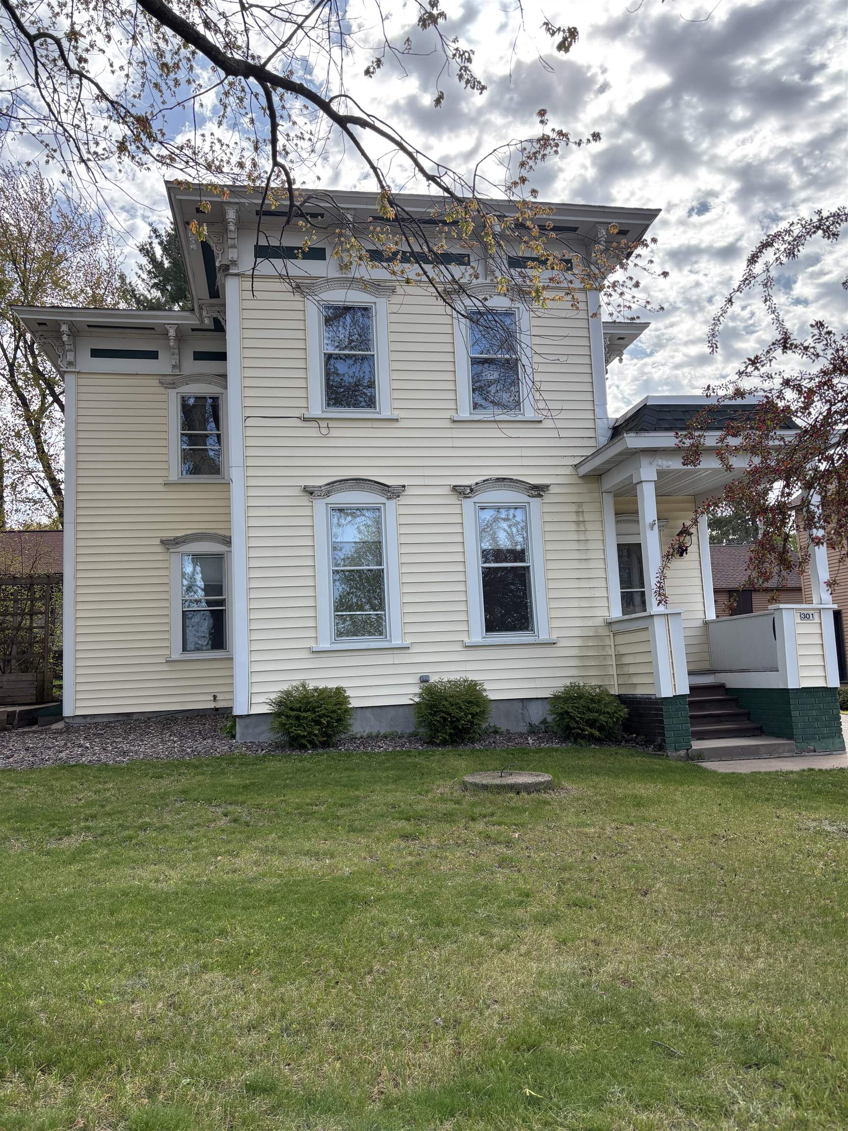 301 North Genesee Street Merrill, WI 54452 - Photo 1 of 22