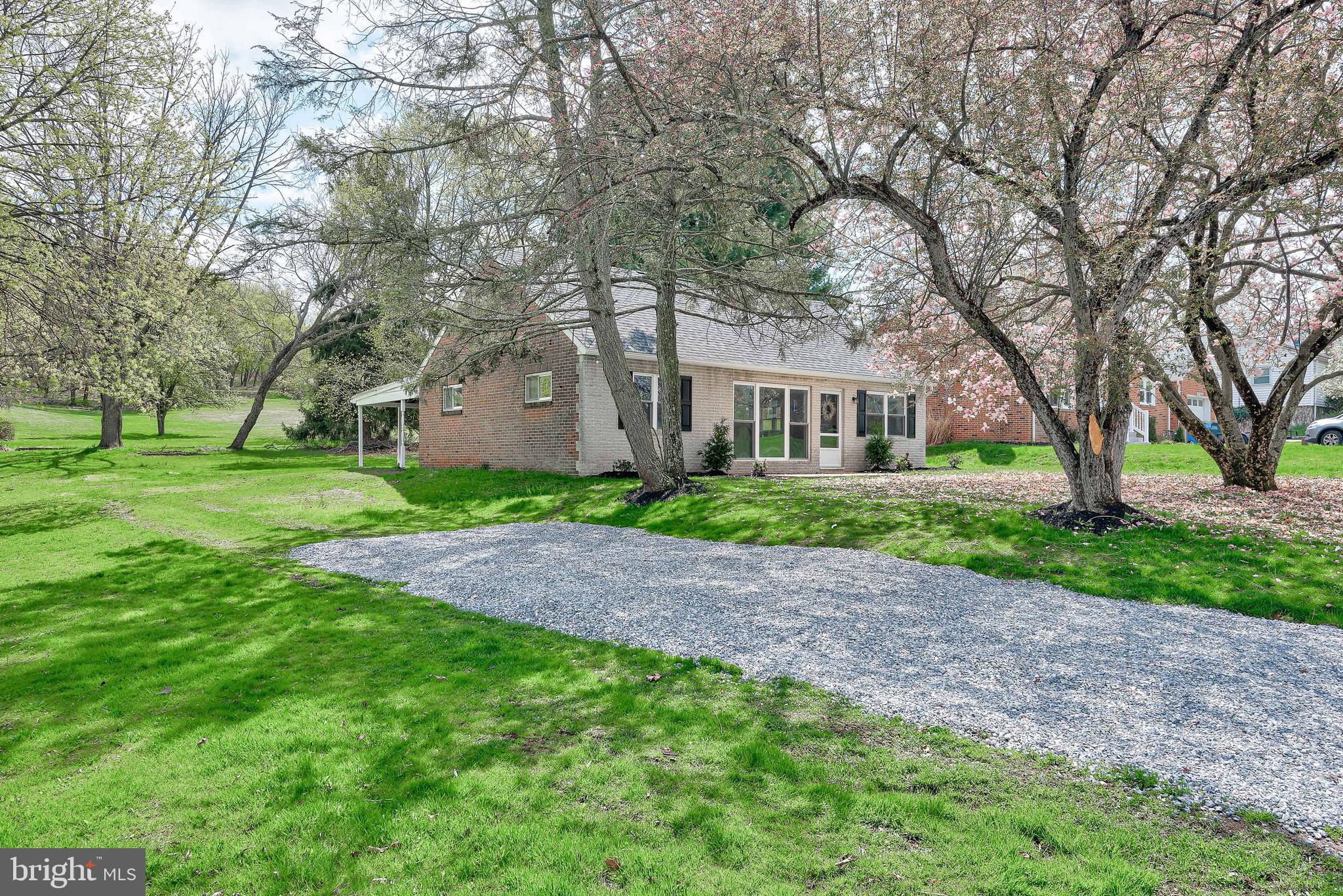 1762 Druck Valley Road York, PA 17406 - Photo 2 of 25 Gallery Image 2