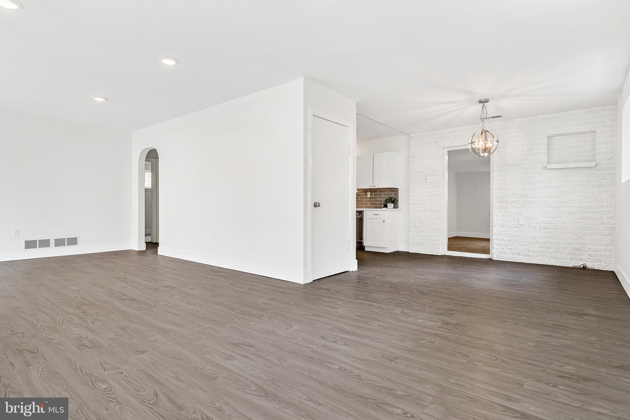 1762 Druck Valley Road York, PA 17406 - Photo 5 of 25 Gallery Image 5