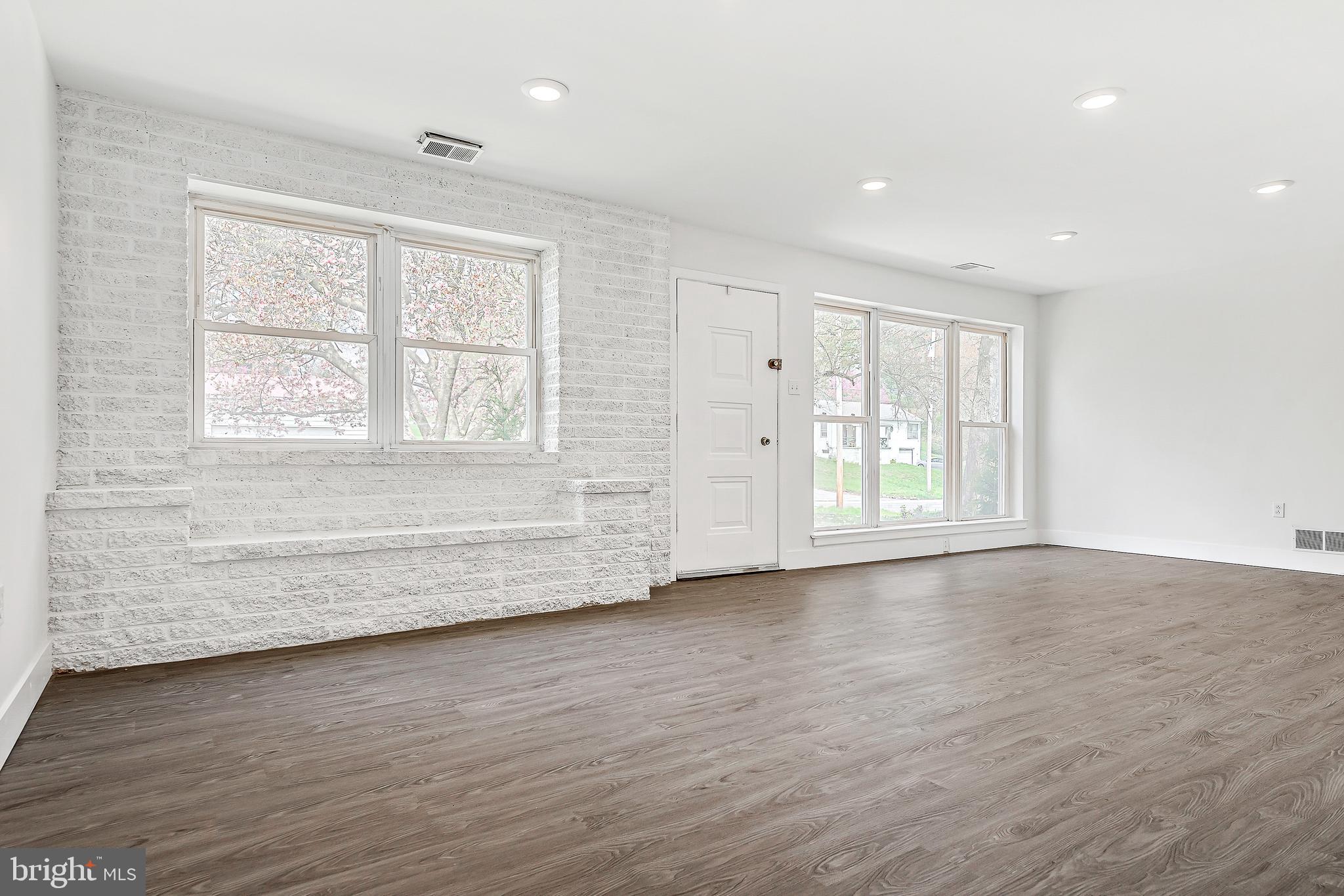 1762 Druck Valley Road York, PA 17406 - Photo 6 of 25 Gallery Image 6