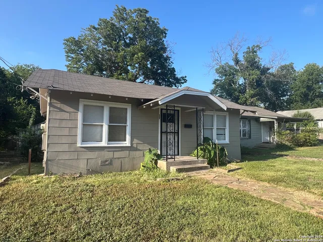 $1,000 | 1714 Center Street, San Antonio, TX 78202