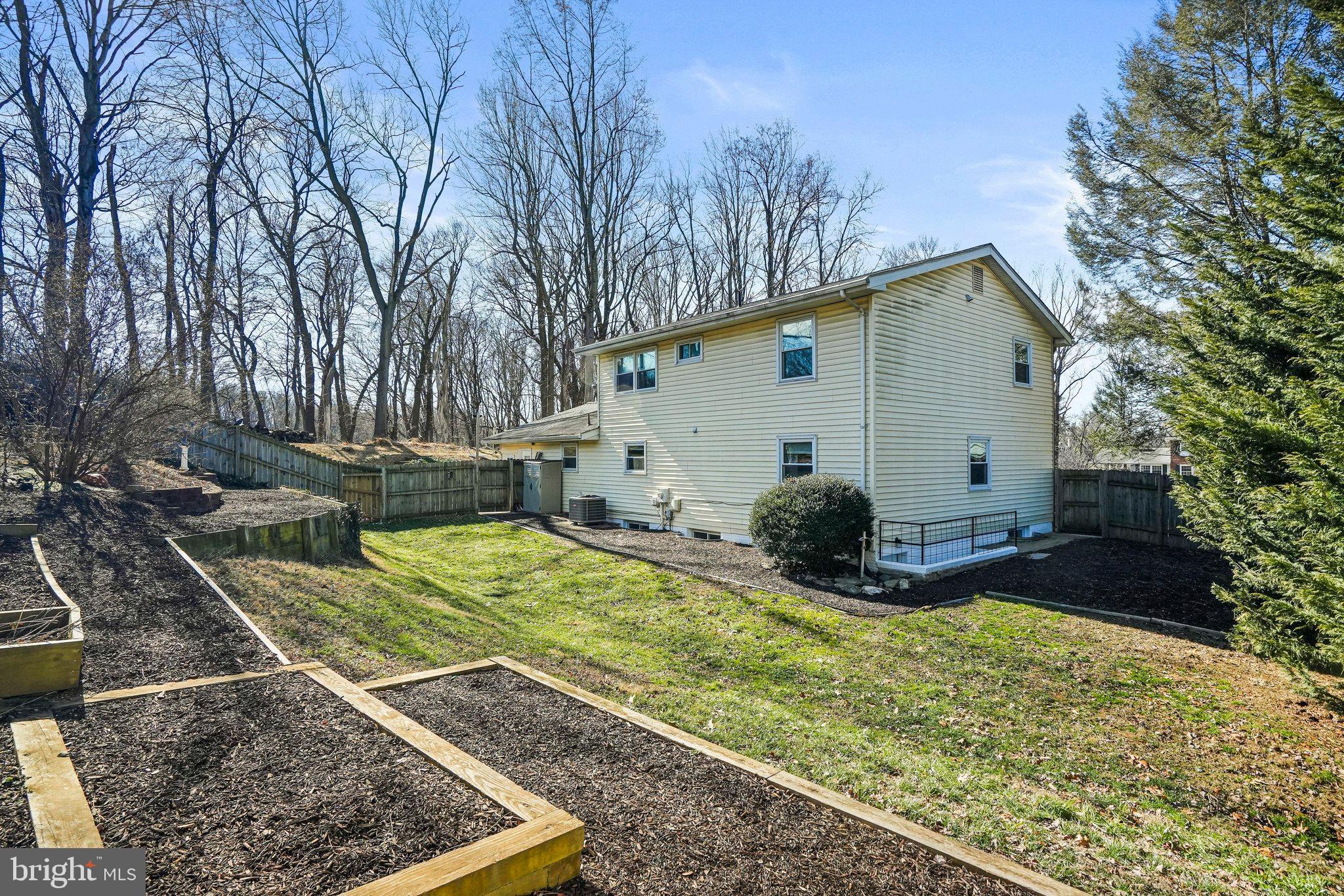 11424 Rambling Road Gaithersburg, MD 20879 - Photo 21 of 24 Gallery Image 21