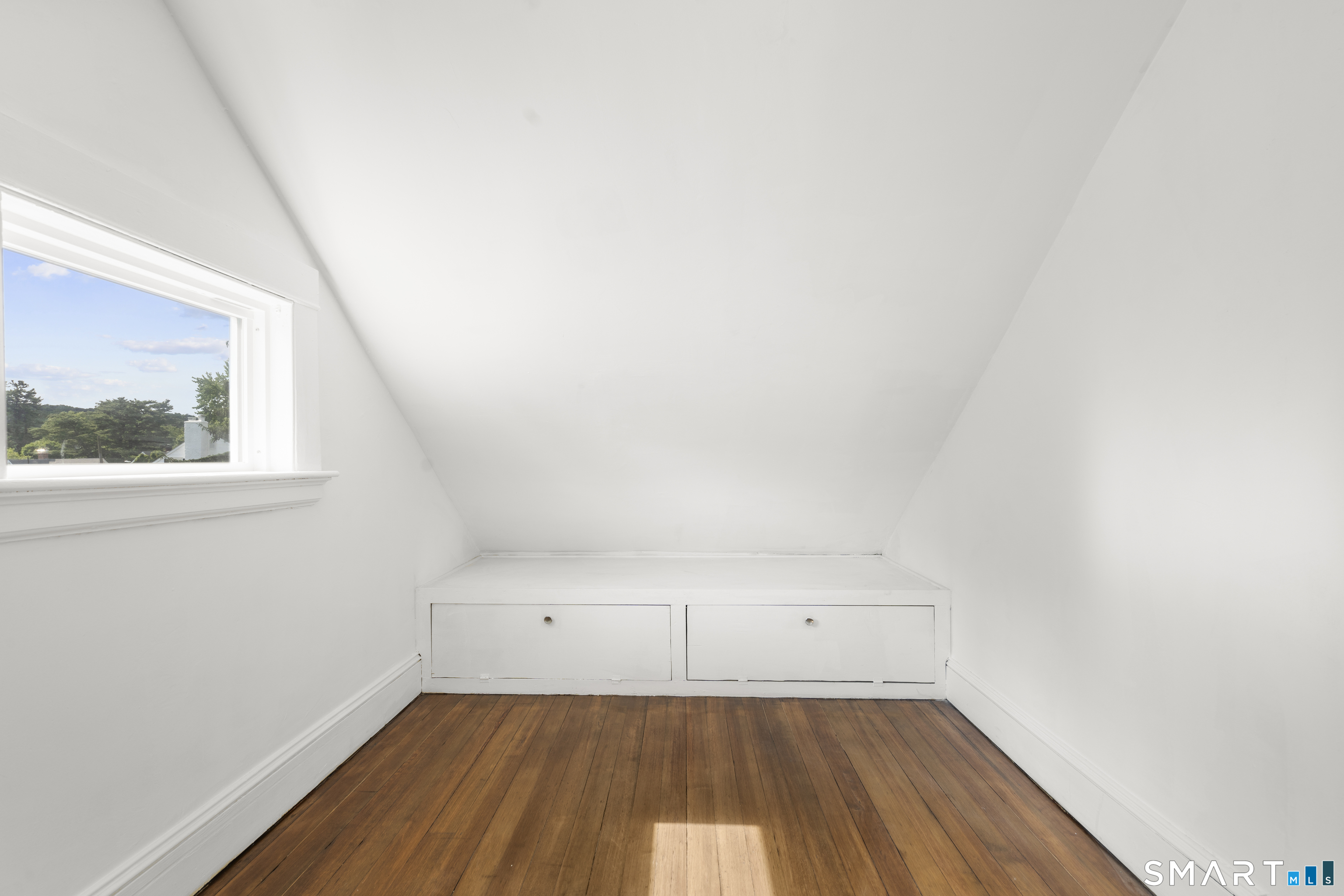 215 Stratford Road New Britain, CT 06053 - Photo 19 of 33