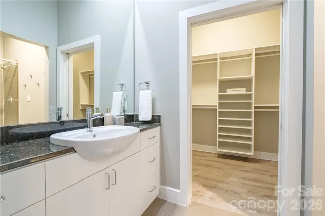 $474,900 | 333 West Trade Street, Unit 708, Charlotte, NC 28202