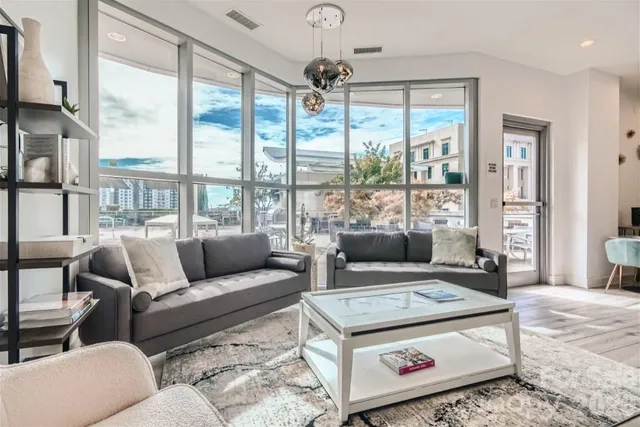 $474,900 | 333 West Trade Street, Unit 708, Charlotte, NC 28202