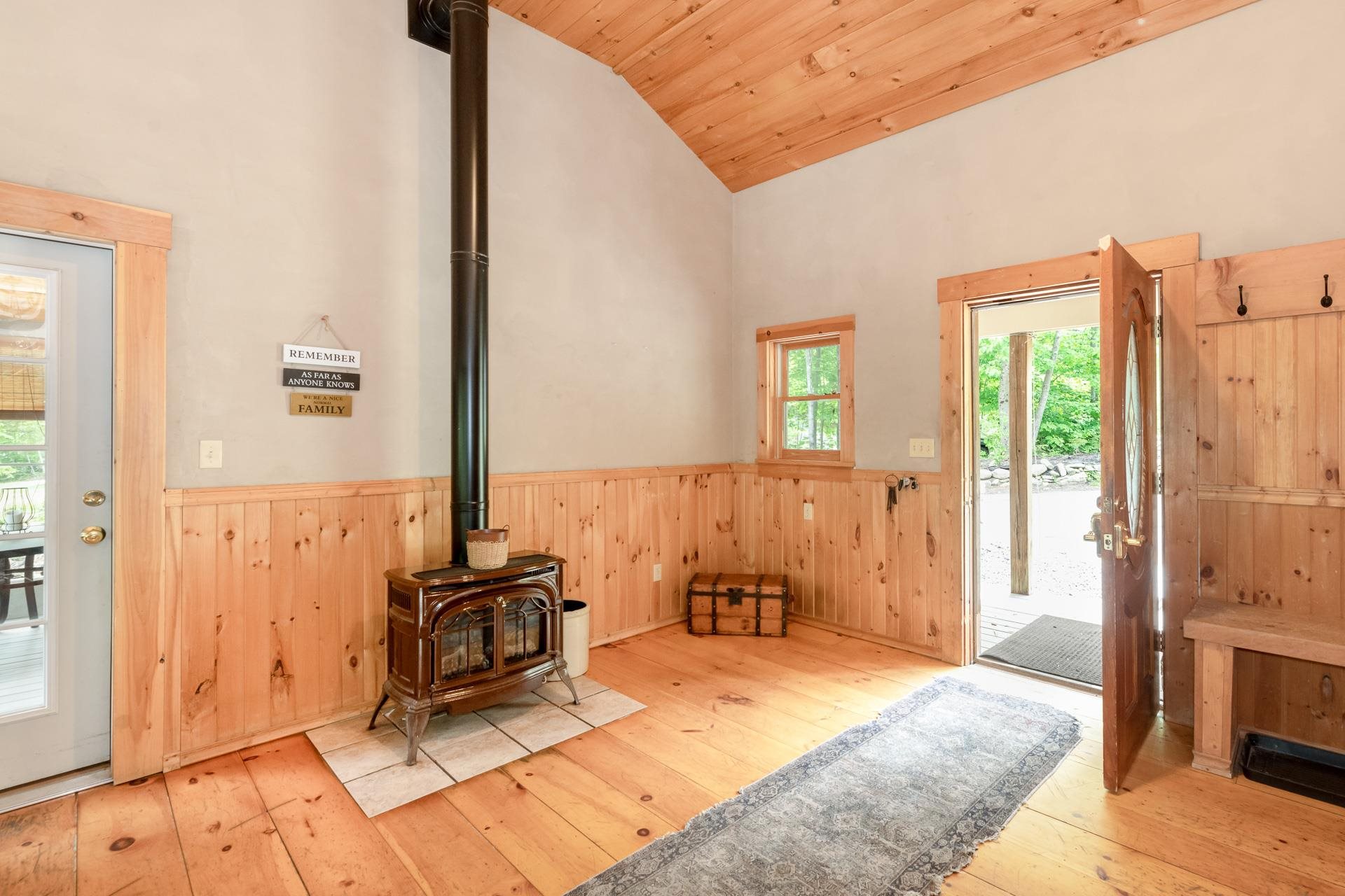 27 Hook Road Gilford, NH 03249 - Photo 10 of 30