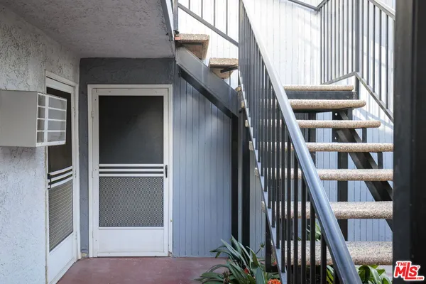 $699,000 | 3030 Valle Vista Drive, Unit 27, Los Angeles, CA 90065