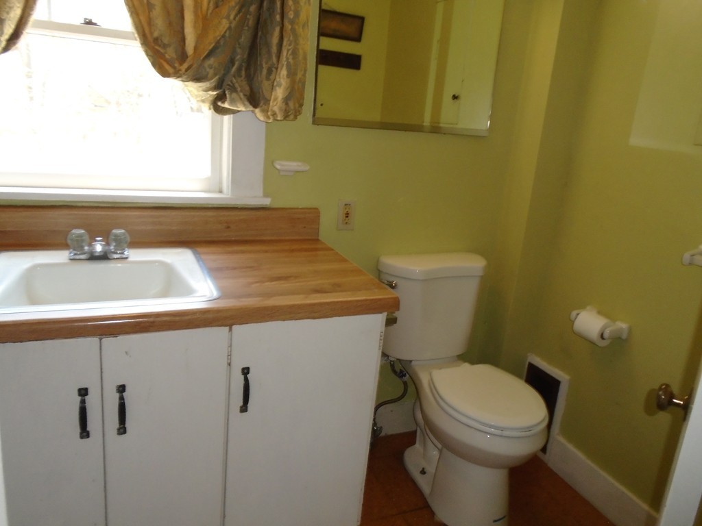 61 Maple Street Middleton, MA 01949 - Photo 19 of 20 Gallery Image 19