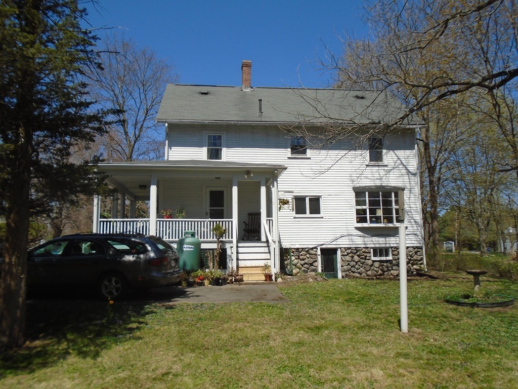 61 Maple Street Middleton, MA 01949 - Photo 3 of 20 Gallery Image 3