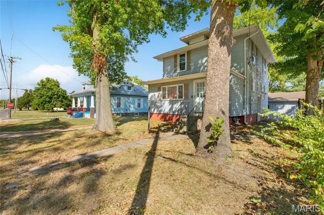 $107,500 | 709 Mayo Street, Carlinville, IL 62626