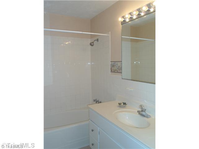600 Alpine Road Winston-Salem, NC 27104 - Photo 11 of 15 Other Bath.