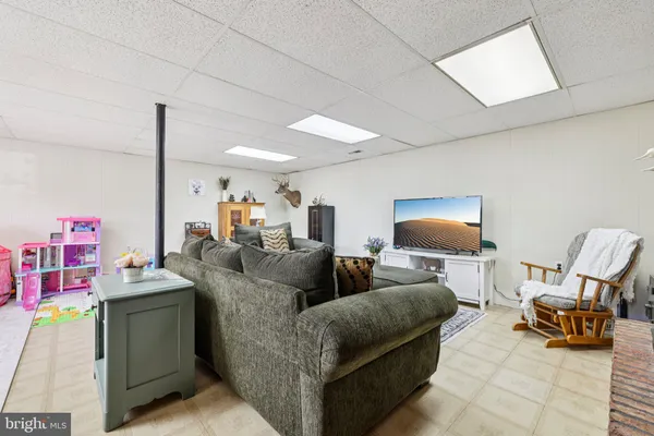 $340,000 | 2438 Ebbvale Road, Manchester, MD 21102