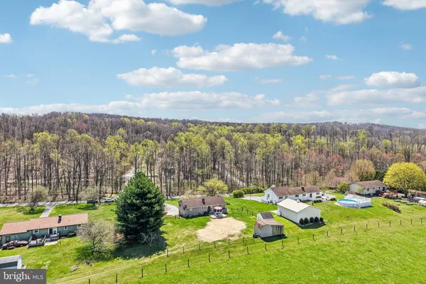 $340,000 | 2438 Ebbvale Road, Manchester, MD 21102