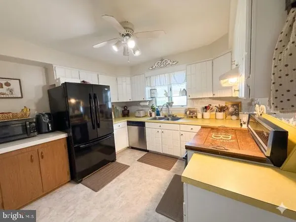 $340,000 | 2438 Ebbvale Road, Manchester, MD 21102