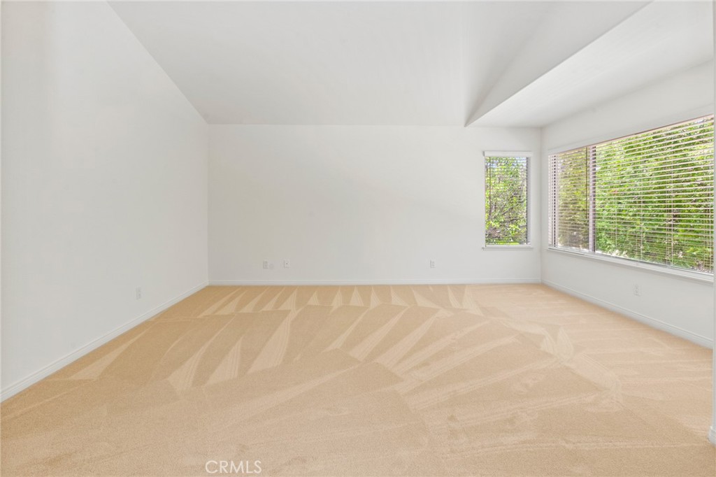 2311 Gillingham Circle Thousand Oaks, CA 91362 - Photo 26 of 71 Primary Suite