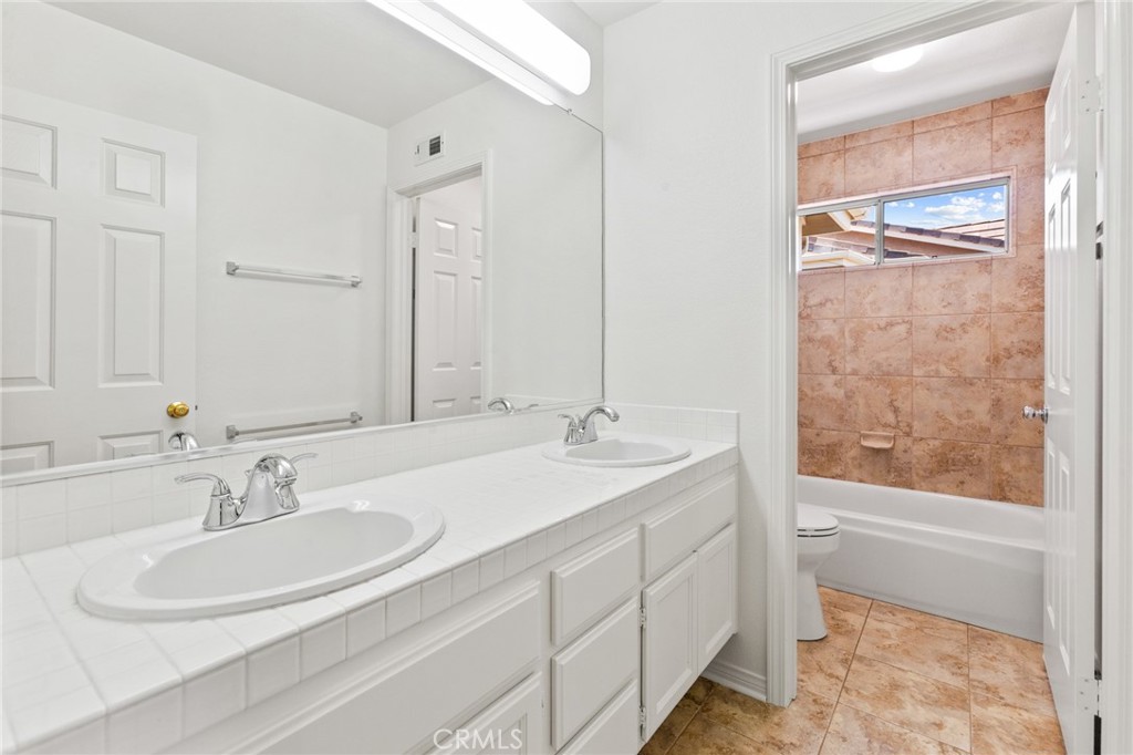 2311 Gillingham Circle Thousand Oaks, CA 91362 - Photo 30 of 71 Full Bath