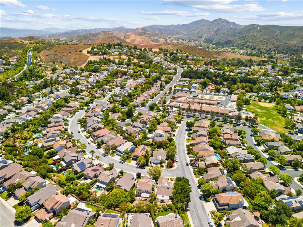2311 Gillingham Circle Thousand Oaks, CA 91362 - Photo 54 of 71