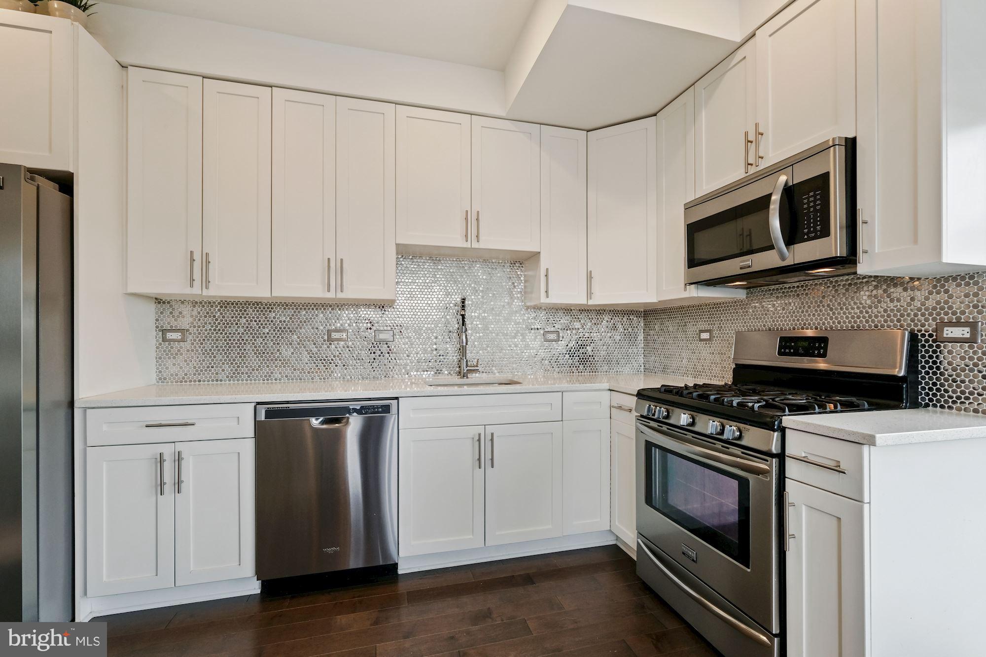 401 15th Street Southeast, Unit 403 Washington, DC 20003 - Photo 14 of 31 Kitchen