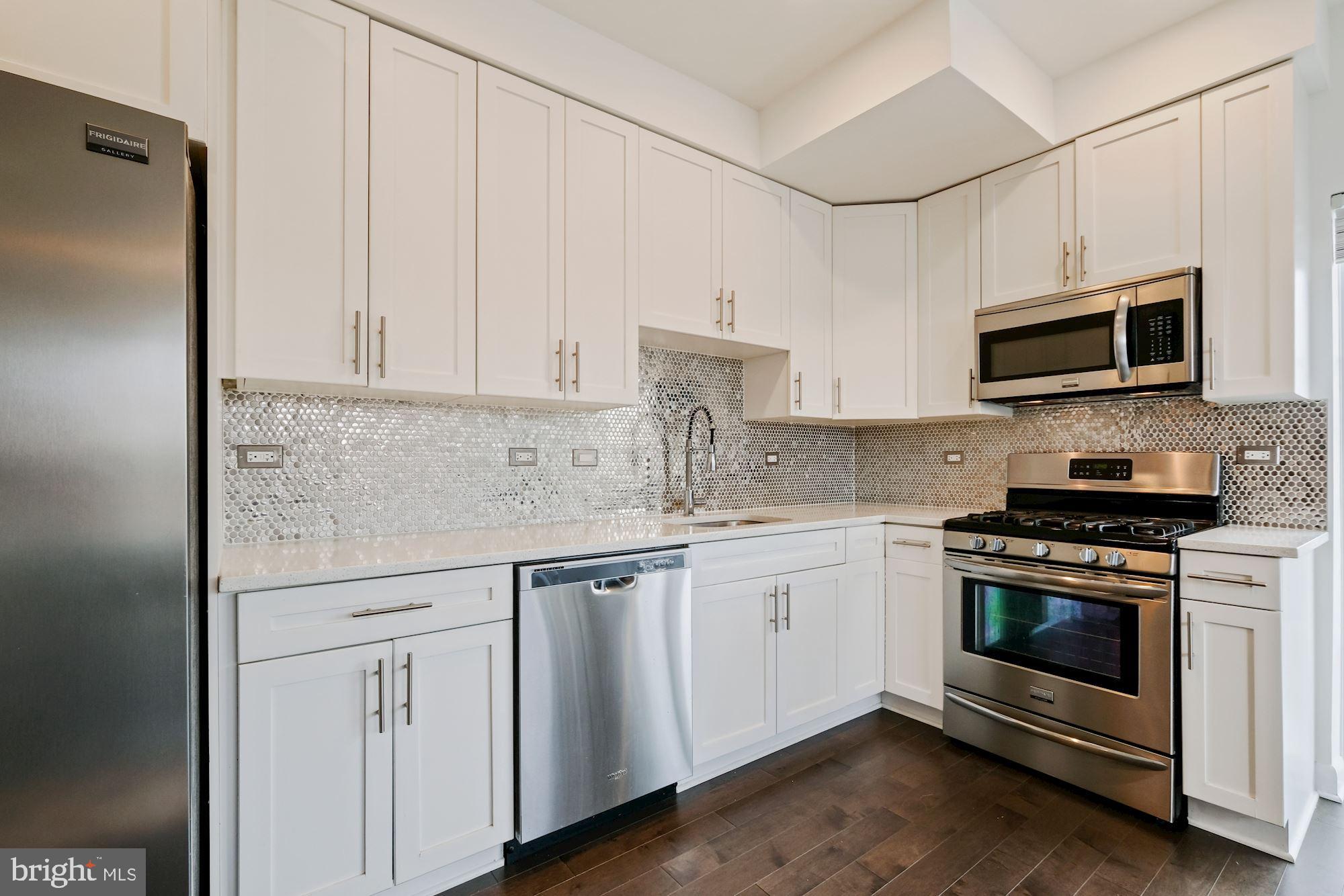401 15th Street Southeast, Unit 403 Washington, DC 20003 - Photo 15 of 31 Kitchen