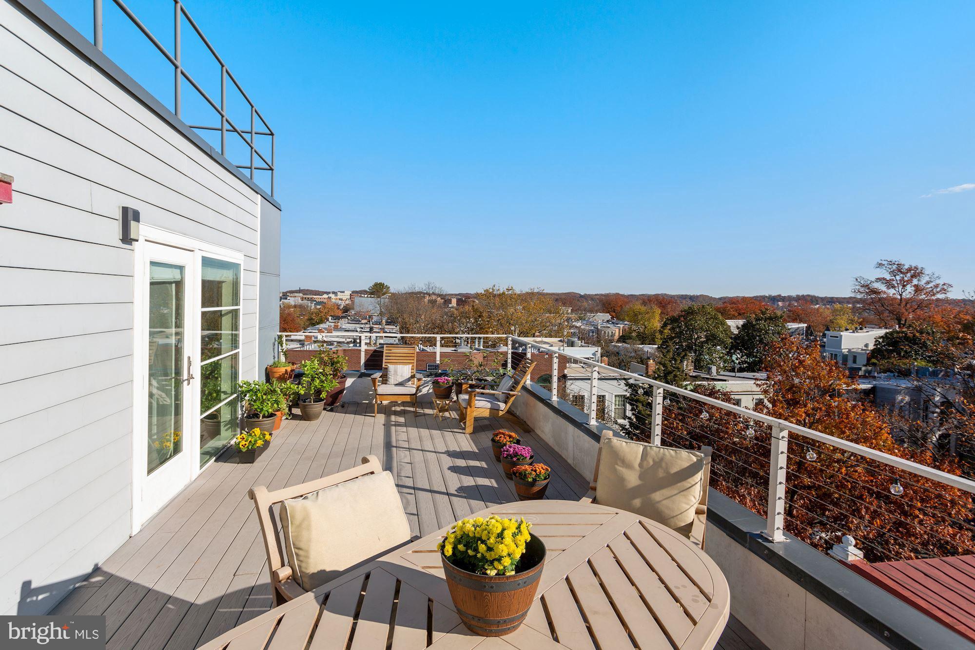 401 15th Street Southeast, Unit 403 Washington, DC 20003 - Photo 7 of 31