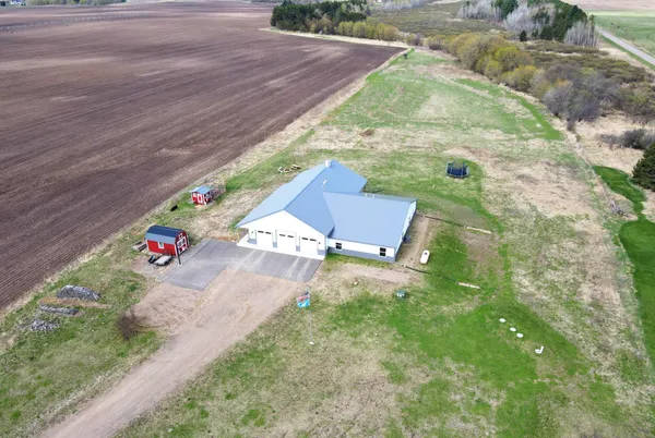 $775,000 | 2927 90th Avenue Northeast, Sauk Rapids, MN 56379