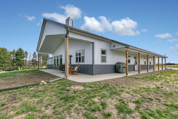 $775,000 | 2927 90th Avenue Northeast, Sauk Rapids, MN 56379