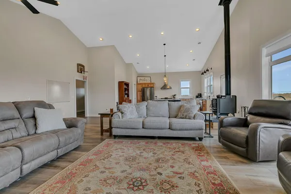 $775,000 | 2927 90th Avenue Northeast, Sauk Rapids, MN 56379