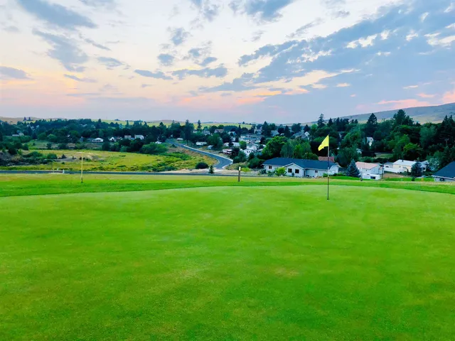 $39,000 | 438 South College Street, Tekoa, WA 99033