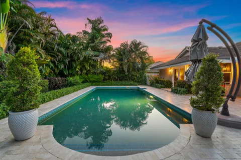 $1,200,000 | 10 Bentwood Road, Palm Beach Gardens, FL 33418