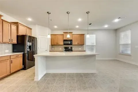 $2,950 | 421 Windward Drive, Little Elm, TX 75068