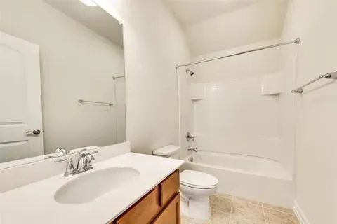 $2,950 | 421 Windward Drive, Little Elm, TX 75068