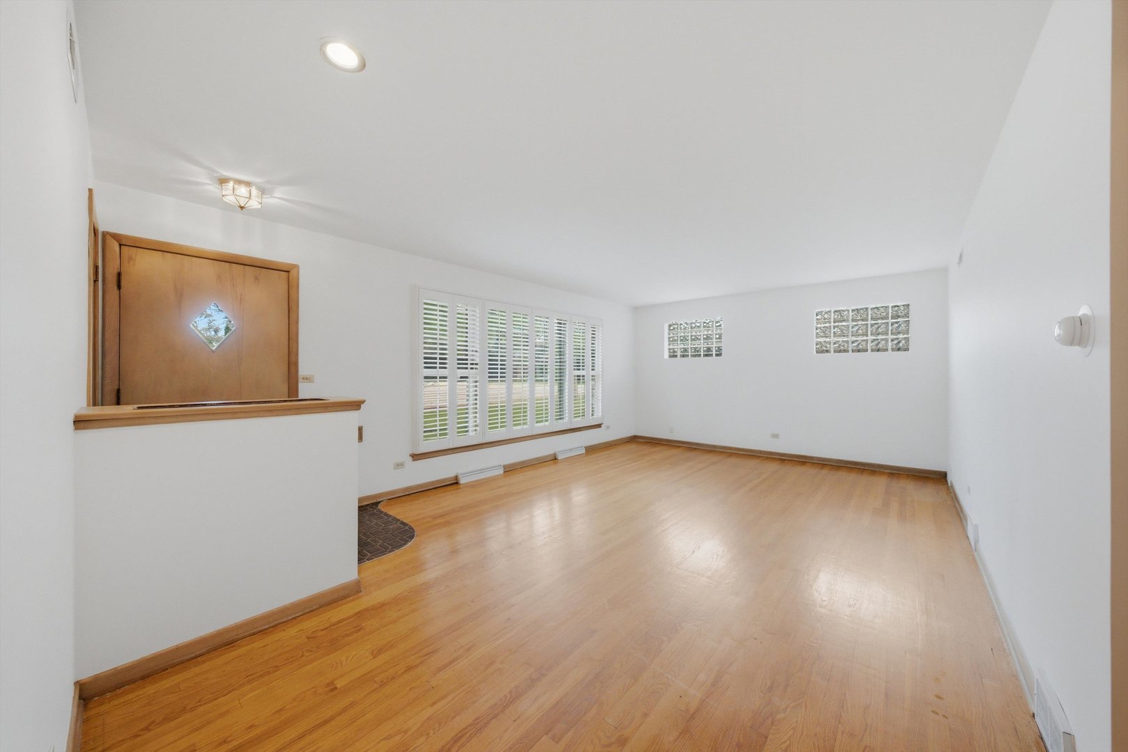 2912 Old Glenview Road Wilmette, IL 60091 - Photo 2 of 44
