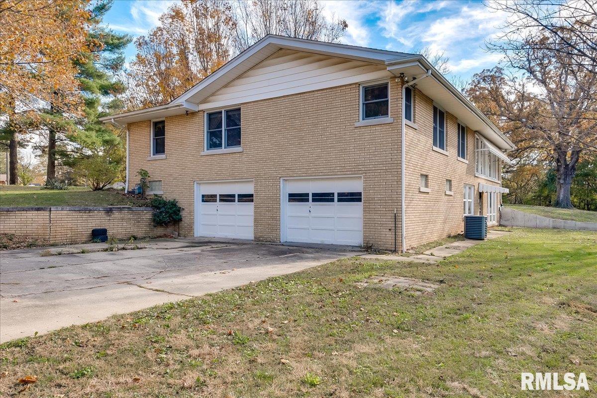 7 Natick Circle Rochester, IL 62563 - Photo 36 of 41