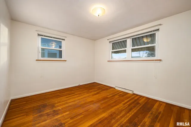 $129,900 | 2530 North Victoria Avenue, Peoria, IL 61604