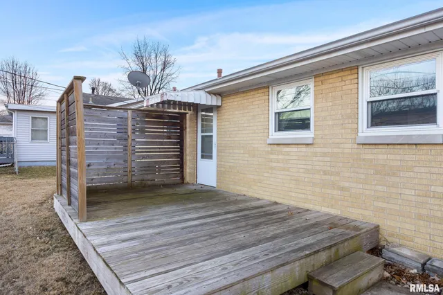 $129,900 | 2530 North Victoria Avenue, Peoria, IL 61604