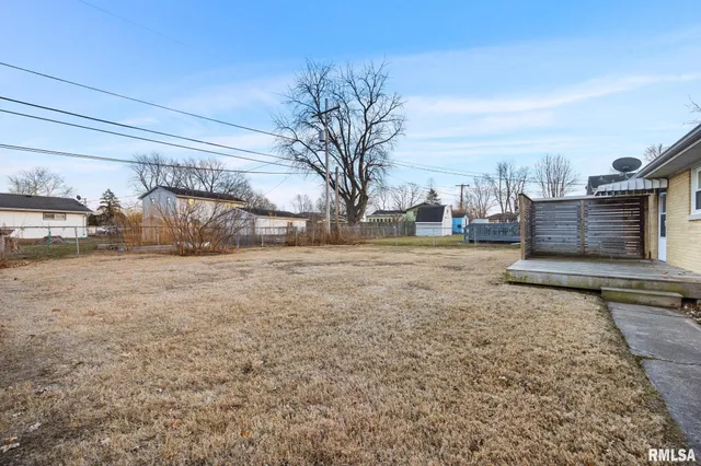 $129,900 | 2530 North Victoria Avenue, Peoria, IL 61604