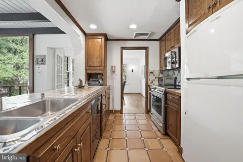 $1,650,000 | 127 Hesketh Street, Chevy Chase, MD 20815