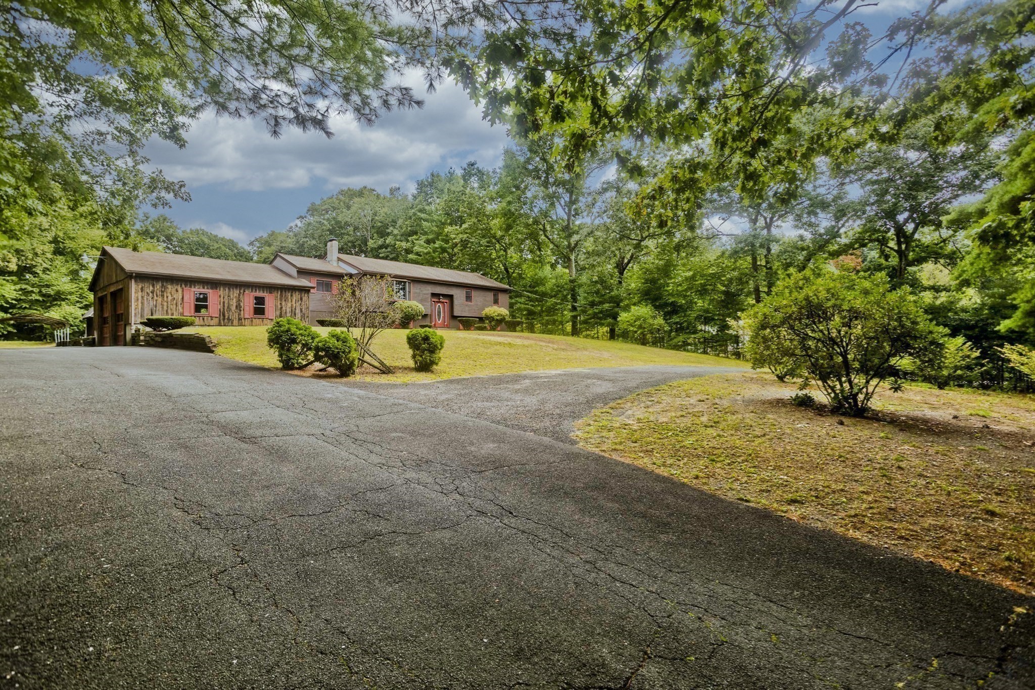 61 Randall Road Montague, MA 01351 - Photo 4 of 41 Gallery Image 4