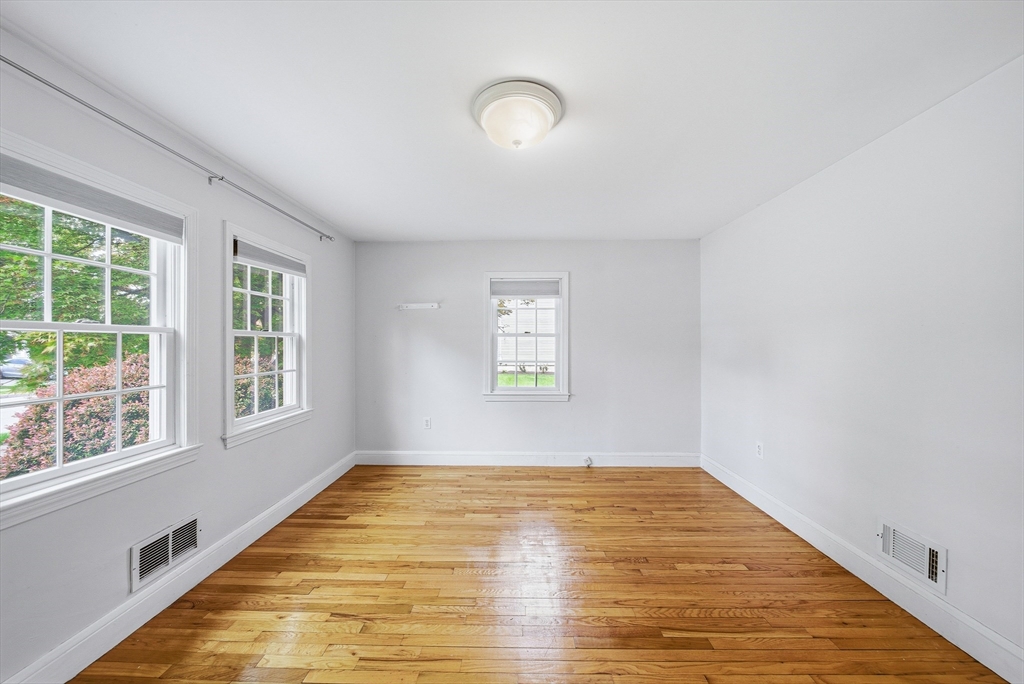 28 Myopia Road Stoneham, MA 02180 - Photo 26 of 42