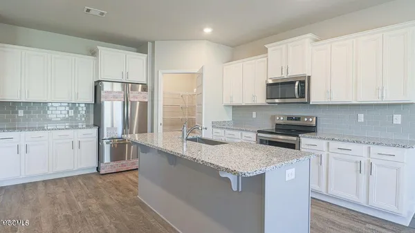 $2,200 | 10689 Chapelwood Drive, Gulfport, MS 39503