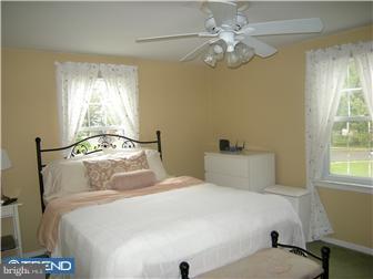 2319 Patton Road Abington, PA 19001 - Photo 6 of 12 Gallery Image 6